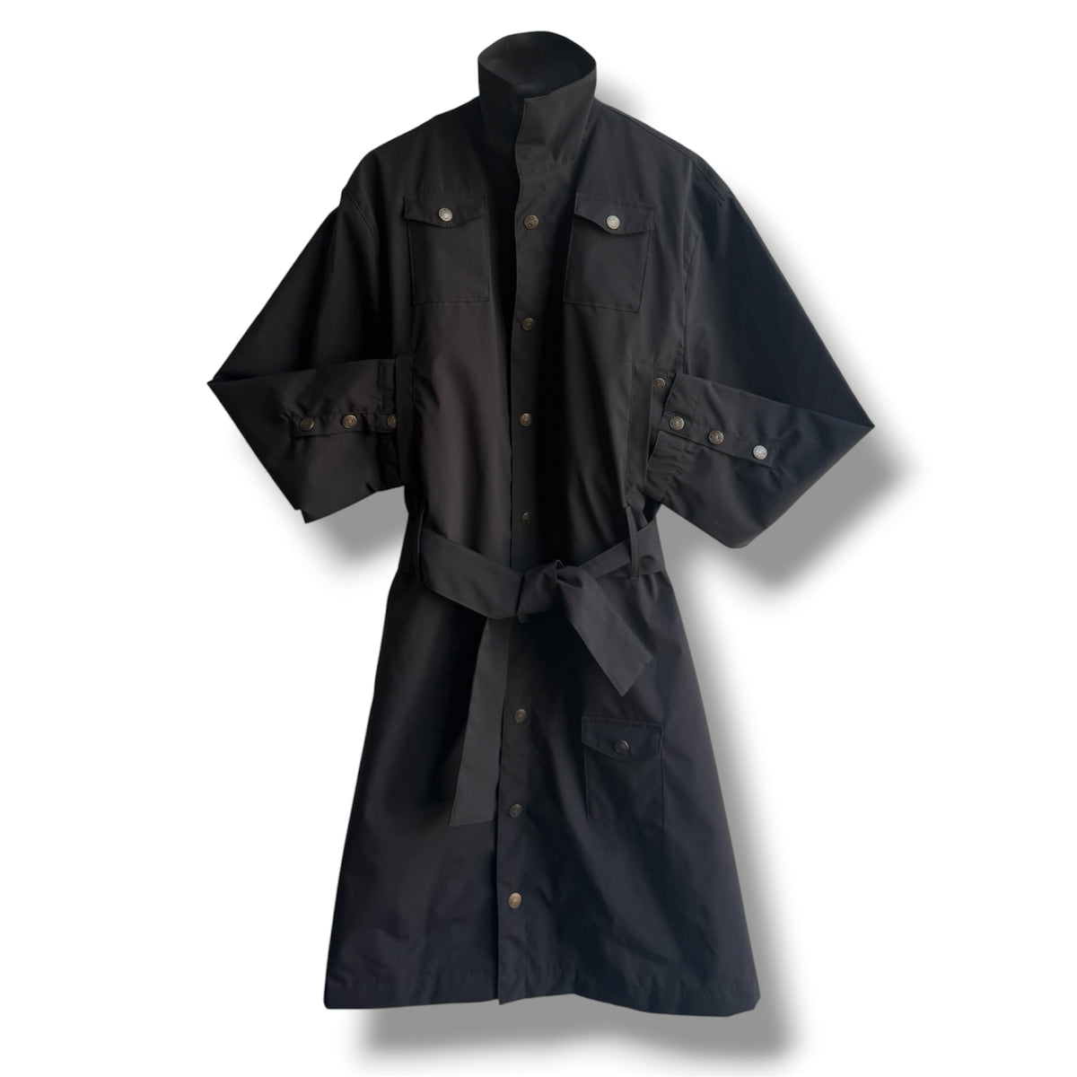 “Villain”trench