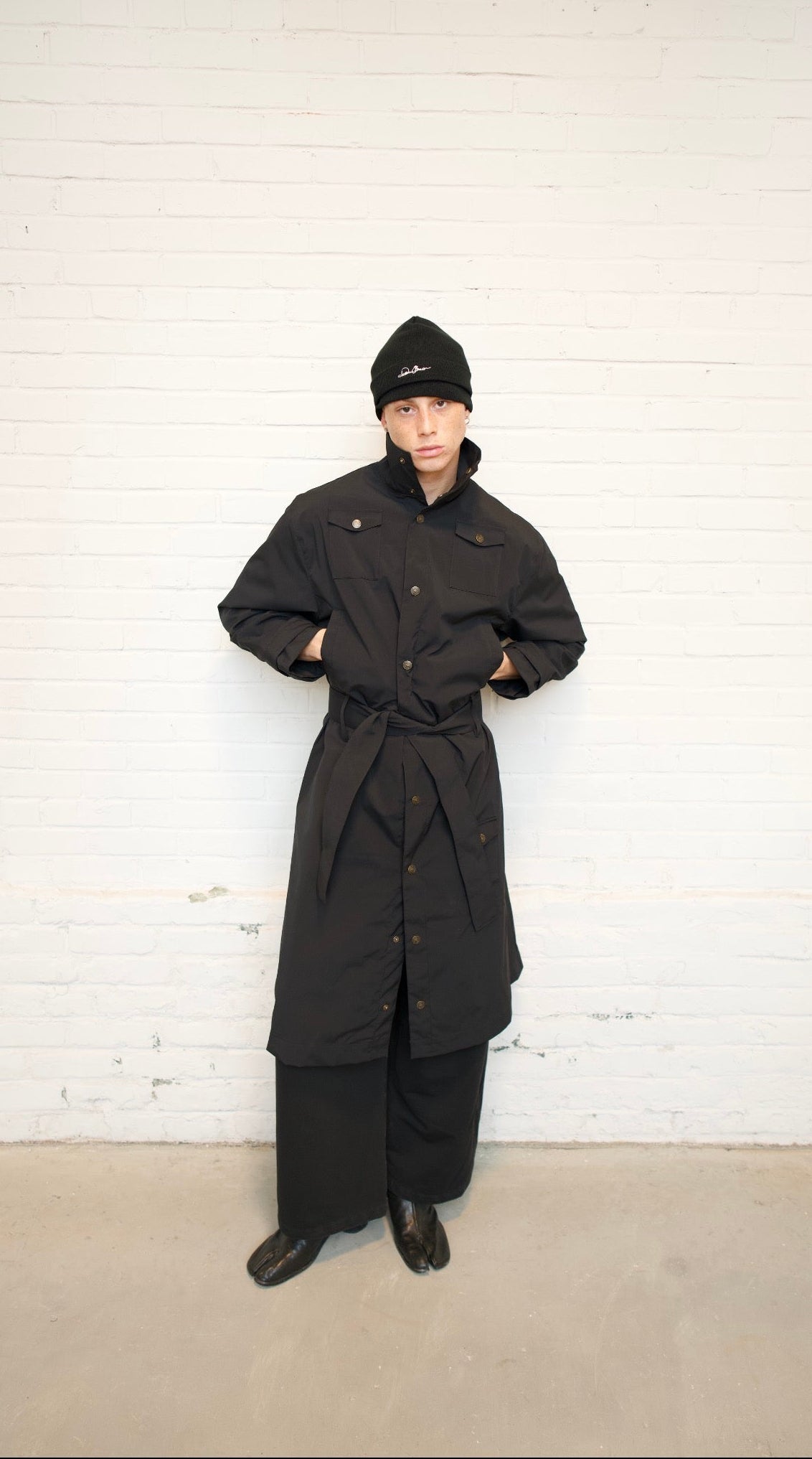 “Villain”trench