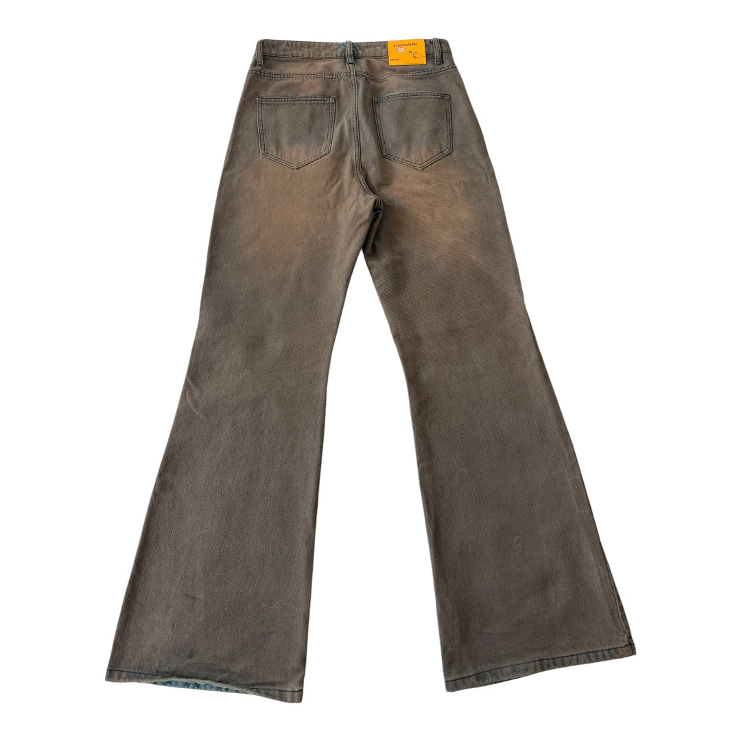 Tagless runway denim